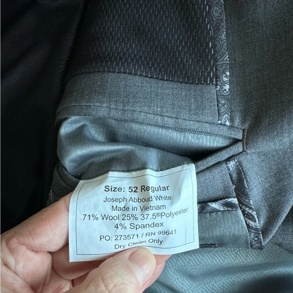 Joseph Abboud White Suit Jacket in Gray Size 52 Regular